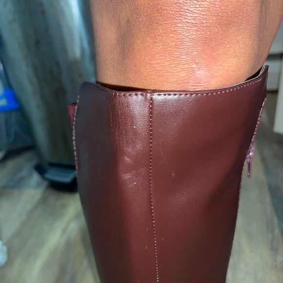 Boots - Picture 6 of 7